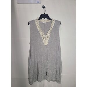 Womens Sleeveless tunic blouse gray with lace‎ neckline, size XXL (2XL)